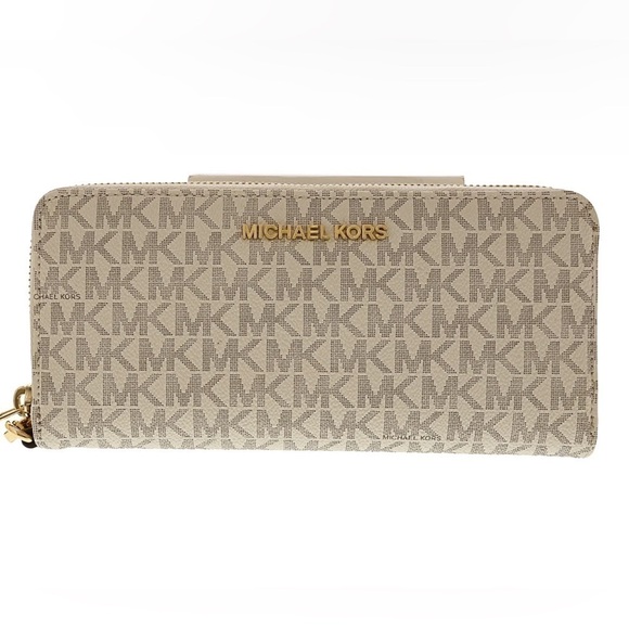 Michael Kors Handbags - Michael Kors Jet Set Travel Continental Wristlet Wallet Long Vanilla Signature